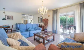 TarracoHomes, Villa Cala Crancs con Piscina Privada y Mesa de Billar - Image 2