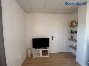 Appartement T2 avec terrasse - Image 2