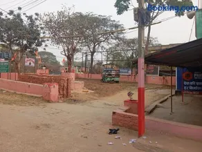 Gayatri Marriage Hall & Guest House - Image 5