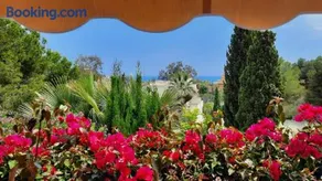 Casita Serena con Vistas al Mar Solarium Privado Piscina para Adultos y Niños - Image 1