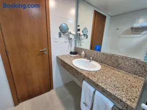 Aconchegante suite no Hotel Blue Tree Manaus - Image 3