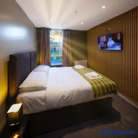 Whyte Harte Hotel - Image 2