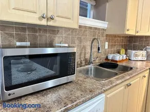 Lovely 2BR BSMT Suite w Parking for Pickup - Image 5