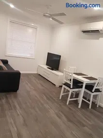 Edwin Place Apartment - Image 4