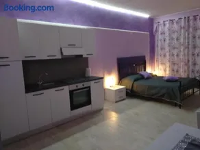 ALLOGGIO VIOLA nel CUORE DI SORIANO - Image 2