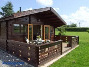 Cropvale Lodge - Image 1