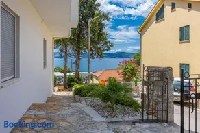 Rocky Beach Rooms - Image 4
