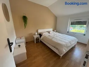 Room New Zealand - Image 1