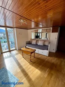 Face au chateau - Image 2