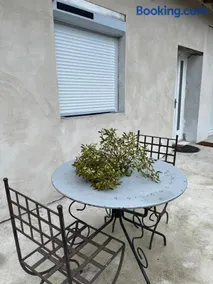 Le Cottage - Image 2