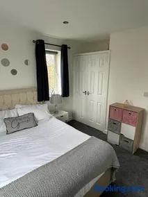 Cathedral Apartment - Image 4