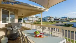 Rocks Beach House Victor Harbor - Image 4