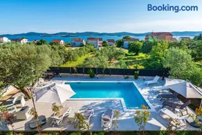 Apartment Vista Mare 1 with heated pool - Image 2