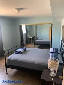 LA Love Home - Image 2