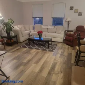 Nice Condo on Nature Preserve - Image 2