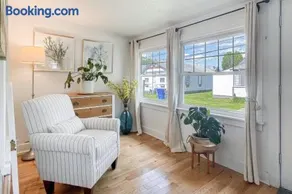 Beachside in Branford - Image 5
