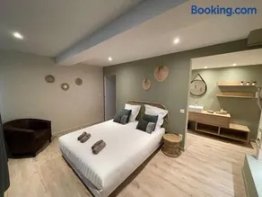 Suite cosy au cœur de Vinzelles proche Mâcon Tout équipé avec salon d'extérieur - Image 3