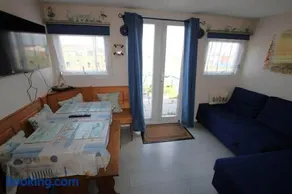 Sheppey Village Ollie - Image 2