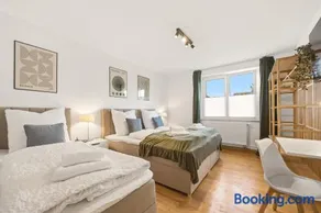 LudwigsCozyEscape - Großzügiges Design Familien-Apartment mit 3 Schlafzimmern am Residenzschloss, 7 Gäste, SmartTV in jedem Zimmer, Highspeed WLAN, Workspace, 24h Self Check-in, Parkplatz in 2 Min Gehweite - Image 2