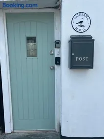 Looe Holiday Home - Image 1