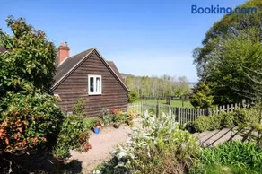 2 Bed in Hanley William oc-d30115 - Image 3