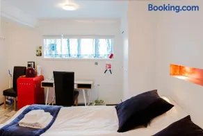 Guesthouse 77 - Image 2