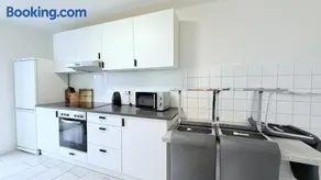 Neumünster Apartments direkt an der Stadthalle mit WLAN & Parkplatz - Image 1
