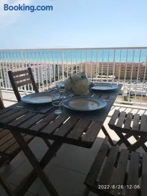 Bonito apartamento con piscina cerca de la playa. - Image 2