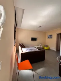 El Jardin - Image 4