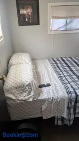 Cozy Tiny Home in Farmington hills Michigan - Image 3