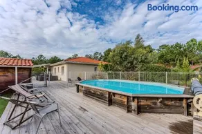 Villa piscine entre lac et océan - Image 1