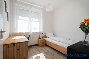 Lunar Love Apartment - Image 4
