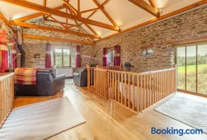 The Threshing Barn - Image 2