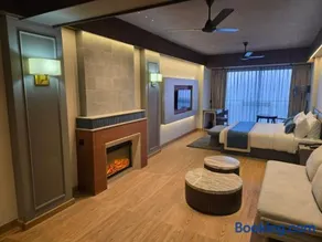 Weekend Retreat- Hotel & Spa - Image 3