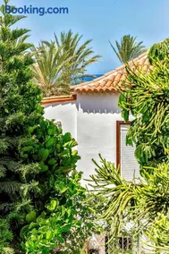 Las Americas Family Inn - Image 2