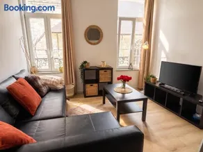 Bright apartment in the heart of Chimay, 40 m² with view - Image 2