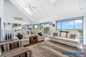 Sunset Retreat with Water Views - Image 4