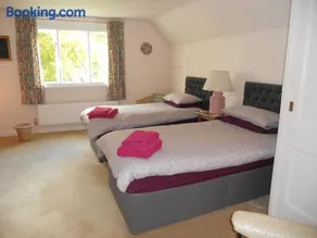 Mayertorne Cottage - Image 2