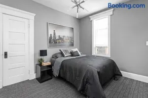 Stylish New Castle Escape with Garage and by Parks-Family Friendly - Image 2