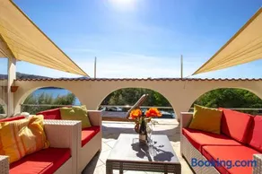 Galapagus privat beach & boat dock - Image 3