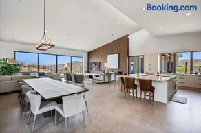 Paradise Canyon-Private Event Venue-Estate 1&3 - Image 2