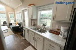 Pets Welcome Tiny House + Guadalupe River Access - Image 4