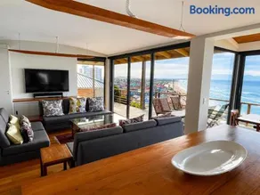 Seaview Apartment in Muizenberg - Image 3