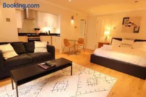 Clifton Studio - Image 4