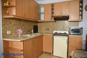 Taverna Hotel Iliri - Dardhe - Image 4