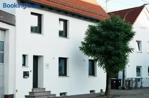 Ferienhaus Zentral, nahe Legoland und Stadtmitte, Flussblick - Perfekt für Familien, Geschäftstreffen, Monteure und mehr! - Image 1