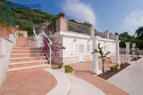 Villa Capri - Image 2