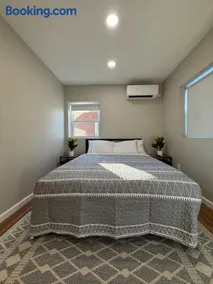 Cozy Cottages Flexible Stays - Image 1