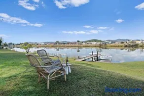 Riverfront Cottage - Image 4