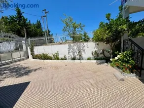 Hillside Haven - Image 1